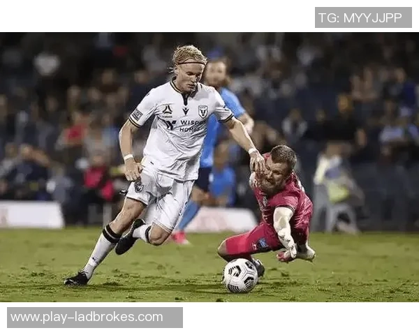 足球对决图揭示战术博弈与球员表现的精彩瞬间与背后故事